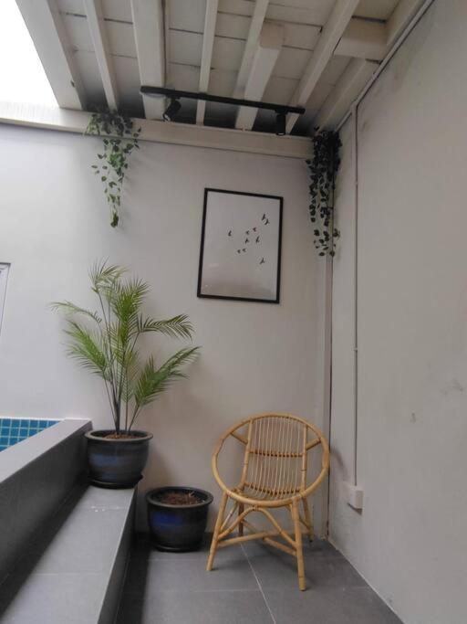 Heritage House 2br With Dipping Pool In Town Walkto Street Art 47 Holiday home